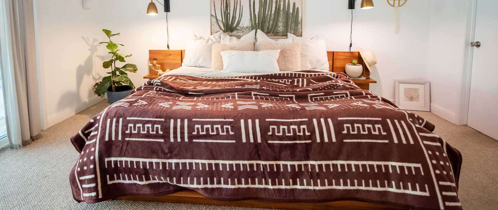 Blanket Sizes and Dimension Buying Guide - Thula Tula