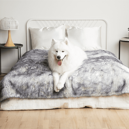 PupProtector™ Luxe Waterproof Faux Fur Blanket - Ultra Plush Arctic Fox