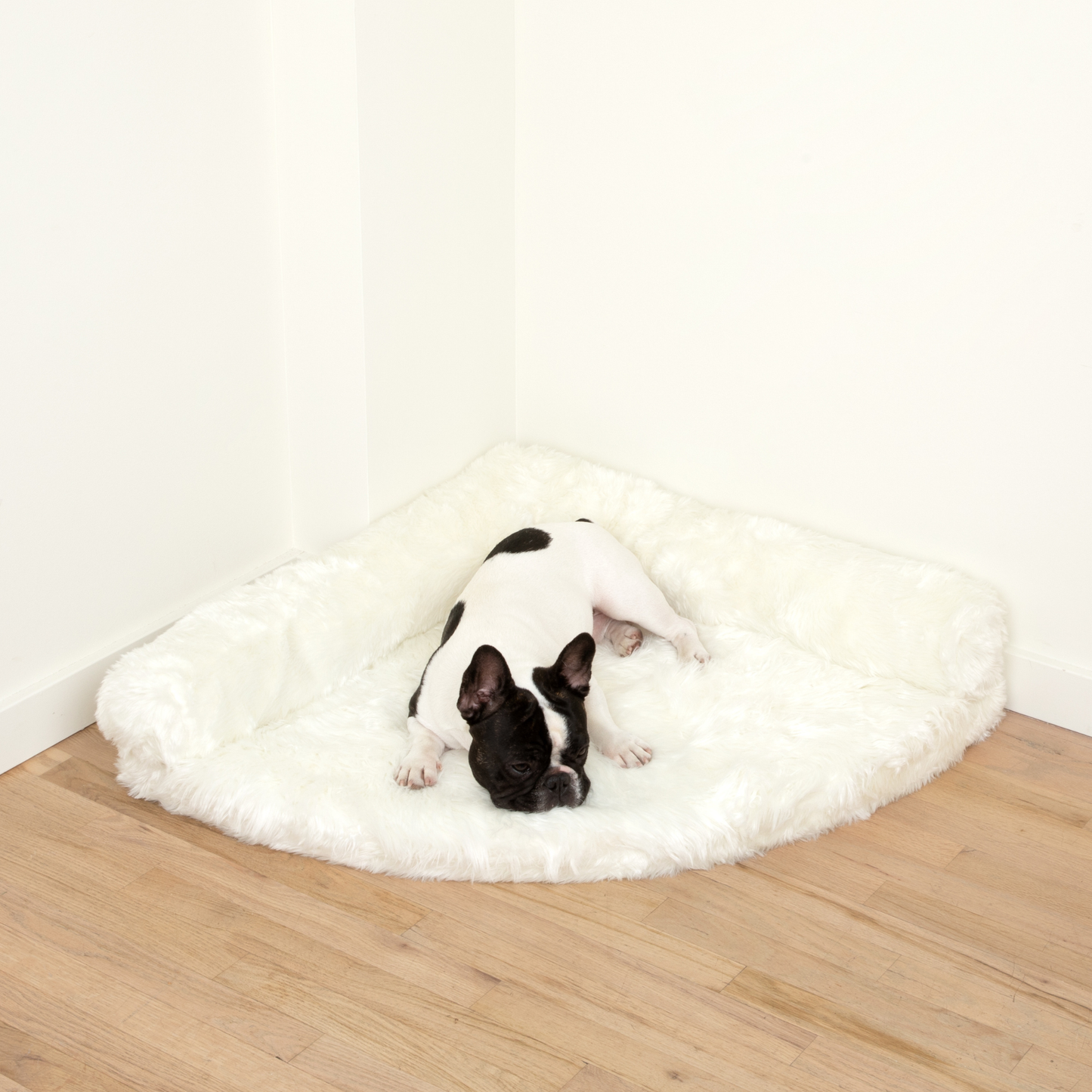 PupRug™ Memory Foam Corner Dog Bed - Polar White